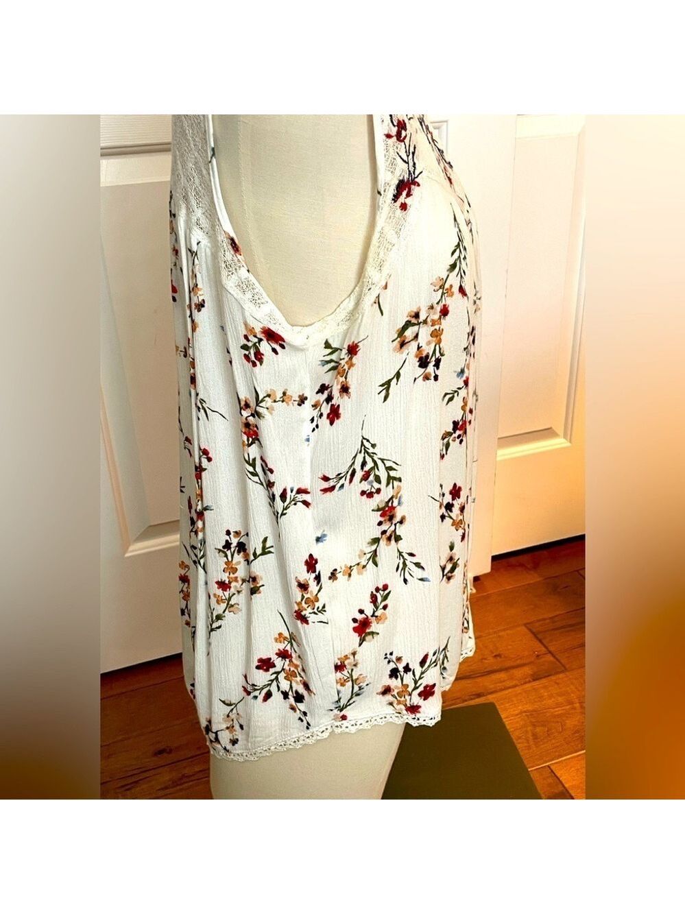 Mason &Belle Floral Sleeveless Blouse - Picture 2 of 8